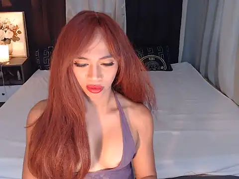 AluxeKristine's Live XXX Chat