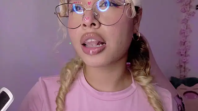 Chat +18 de Haelycute ao vivo