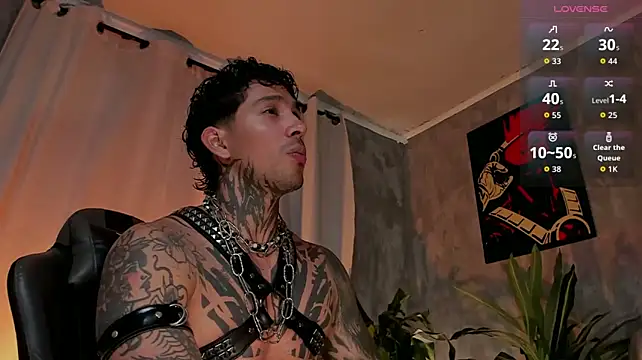 TigerStripes1_ Chat XXX live