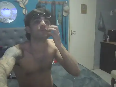Bezzzzzerr's Live XXX Chat