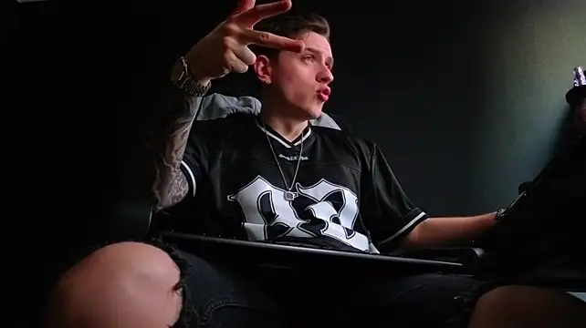 FelixStarkk Chat XXX live