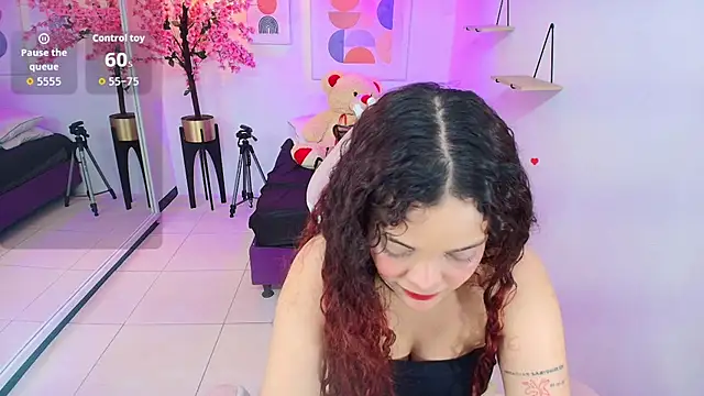 Maggy_t18 live XXX chat