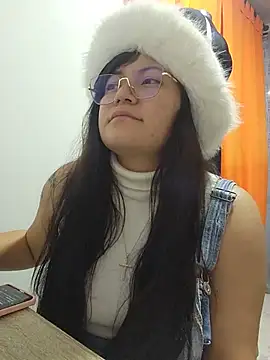 Louise_0105's Live XXX Chat