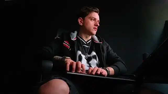 FelixStarkk Chat XXX live