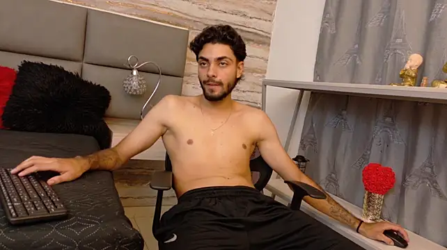 Онлайн чат XXX dashmonroe