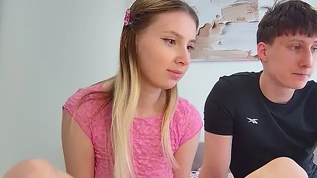 MiaAndWilliam Adlı Modelin Canlı XXX Sohbeti