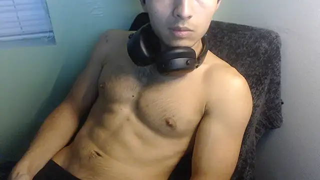 the1invisibleboy Adlı Modelin Canlı XXX Sohbeti