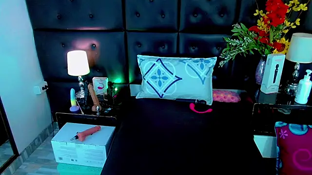 Cloelombard élő XXX-chatje