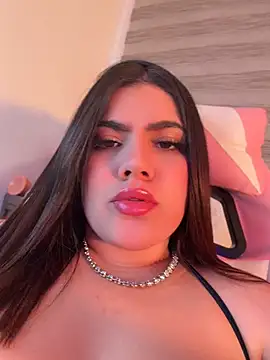 Valenhill@xh's Live XXX Chat