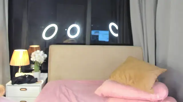 Chat +18 de CherryLexi_ ao vivo