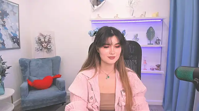 AnneTLi Adlı Modelin Canlı XXX Sohbeti