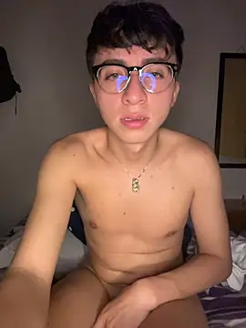 CamiRojas_boy Adlı Modelin Canlı XXX Sohbeti