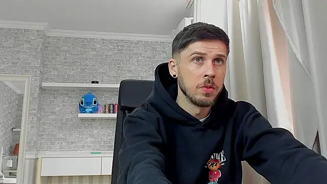JonahShaw's Live XXX Chat