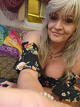 צ'אט XXX בשידור חי של annika_lately