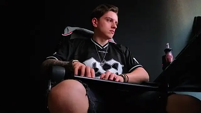 FelixStarkk 现场XXX聊天