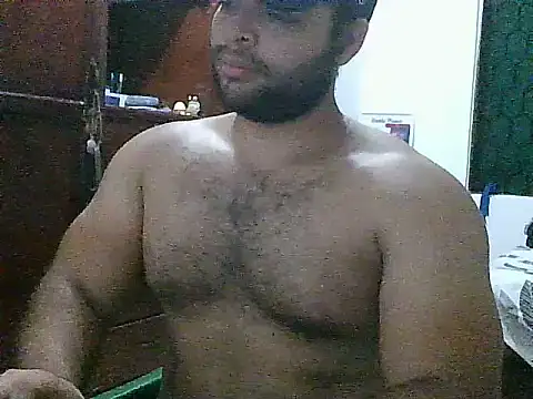 Bearmachin's Live XXX Chat