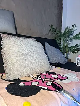 Isa__Blanc – Live XXX-chat
