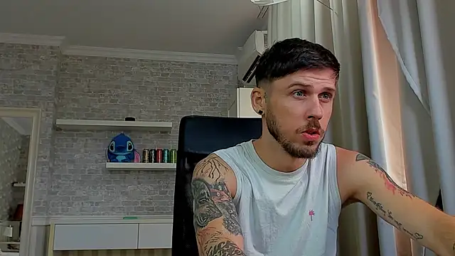 JonahShaw Live XXX-Chat