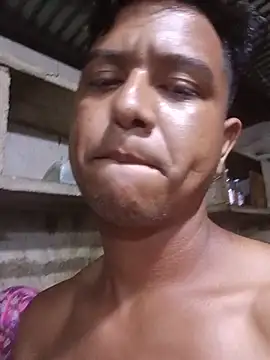 הופעת וובקאם של Gato_hot77