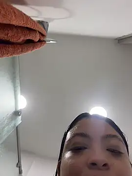 Chatroom XXX en direct de alanaxramossx