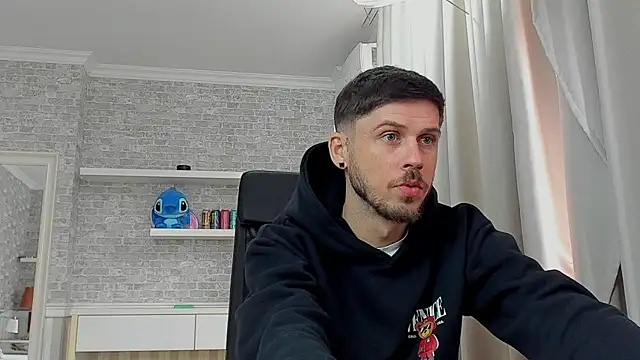 JonahShaw live XXX chat