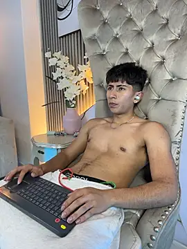 AndyJustgame_ – Naživo XXX chat