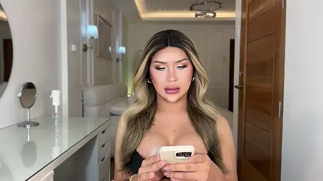 Your_Majesty_Tyra's Live XXX Chat