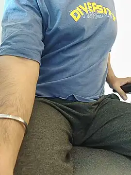צ'אט XXX בשידור חי של 8inch_hunk19