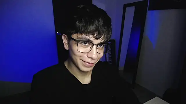 Онлайн чат XXX ThomTorr