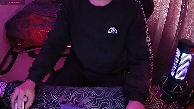 צ'אט XXX בשידור חי של fame_bc