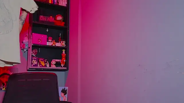 MikeyKuro webkamerás műsora