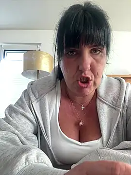 Chatroom XXX en direct de NatiLove35