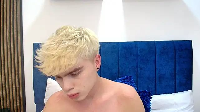 Ian_Stone XXX чат на живо