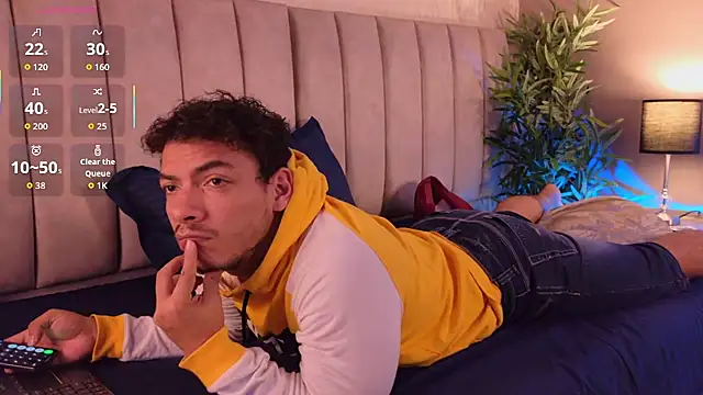 Chat +18 de OliverWyse ao vivo