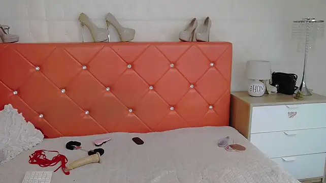 Živý XXX chat HotIris