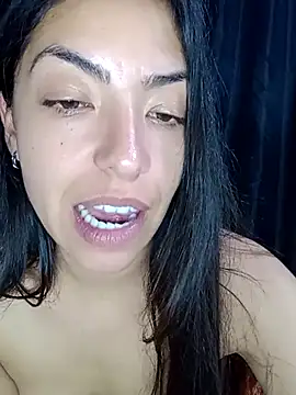 CasiTuya Adlı Modelin Canlı XXX Sohbeti