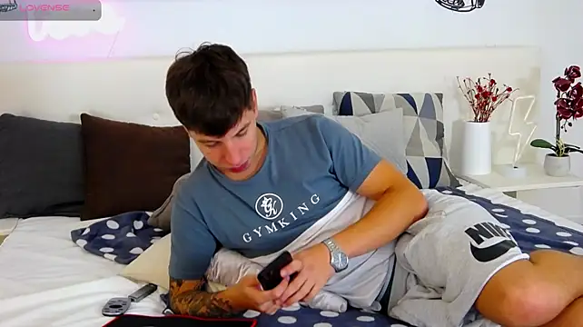 Živý XXX chat ThomasEdisonn