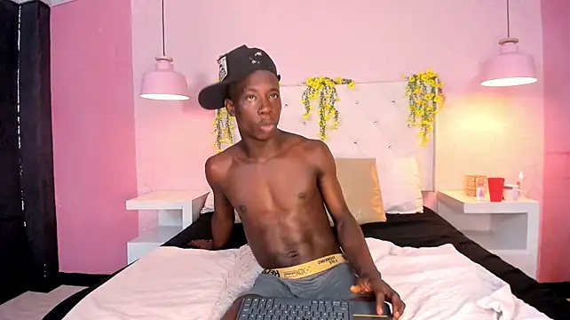 XXX chat uživo modela SmithBonilla