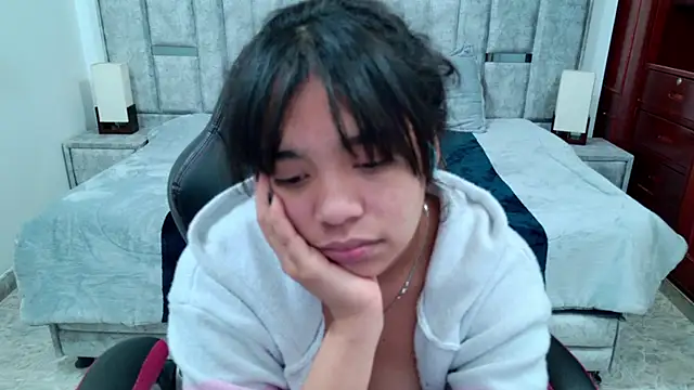 laureentt_ Chat XXX live