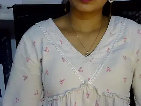Shab_M Adlı Modelin Canlı XXX Sohbeti