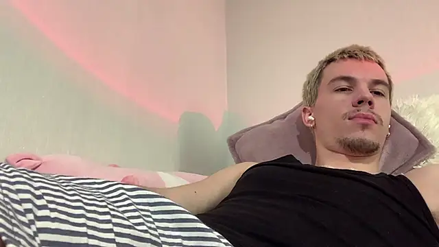 Chat +18 de Jeremy1Scott ao vivo