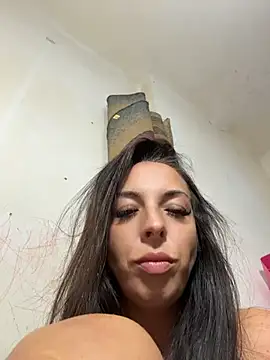 Almmaxxxx Show in webcam