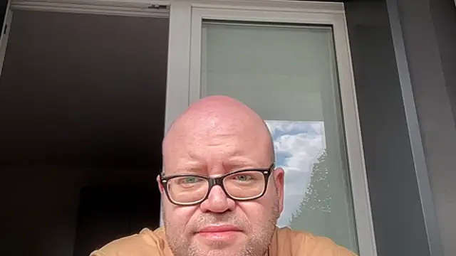 theitalianbear Chat XXX in diretta