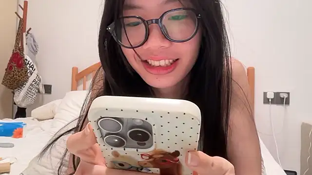 Chat +18 de nooneknowspoppy ao vivo