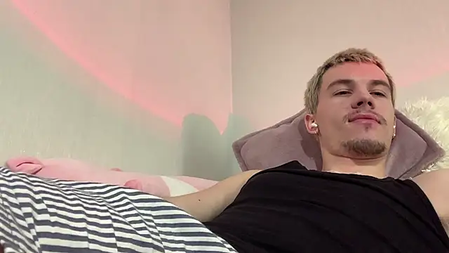 Jeremy1Scott 现场XXX聊天