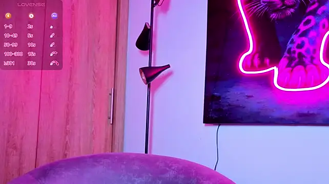XXX chat uživo modela SofiaInk