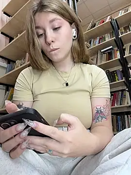 _NotYourSlut_ Chat XXX in diretta