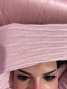 Chat +18 de lulubratzz ao vivo