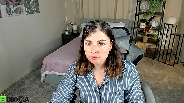 MartaEdams Adlı Modelin Canlı XXX Sohbeti