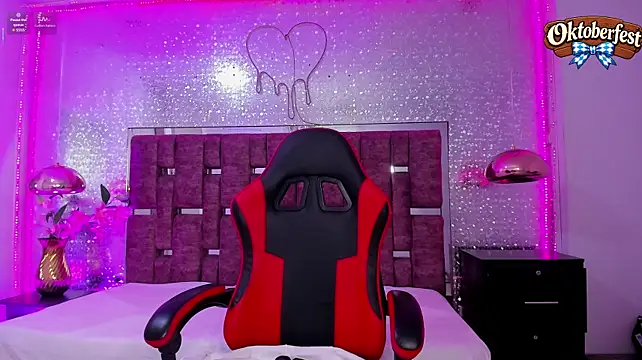 XXX chat uživo modela LunaPleasure